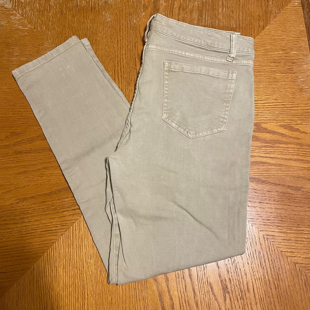 LIKE NEW - worn only a handful of times